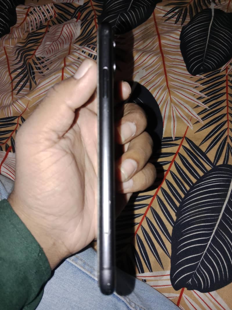 Apple iPhone 11 2