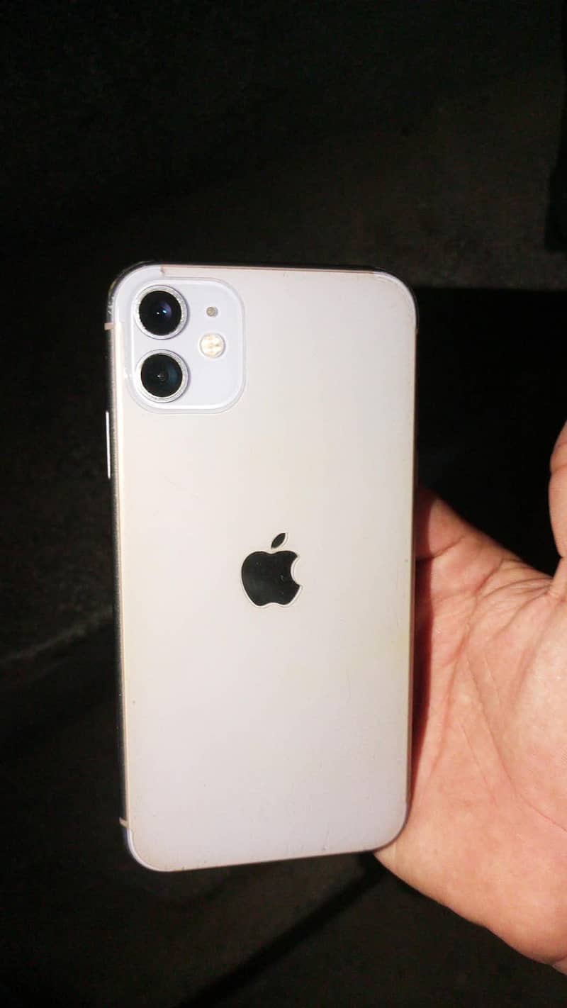 Apple iPhone 11 0