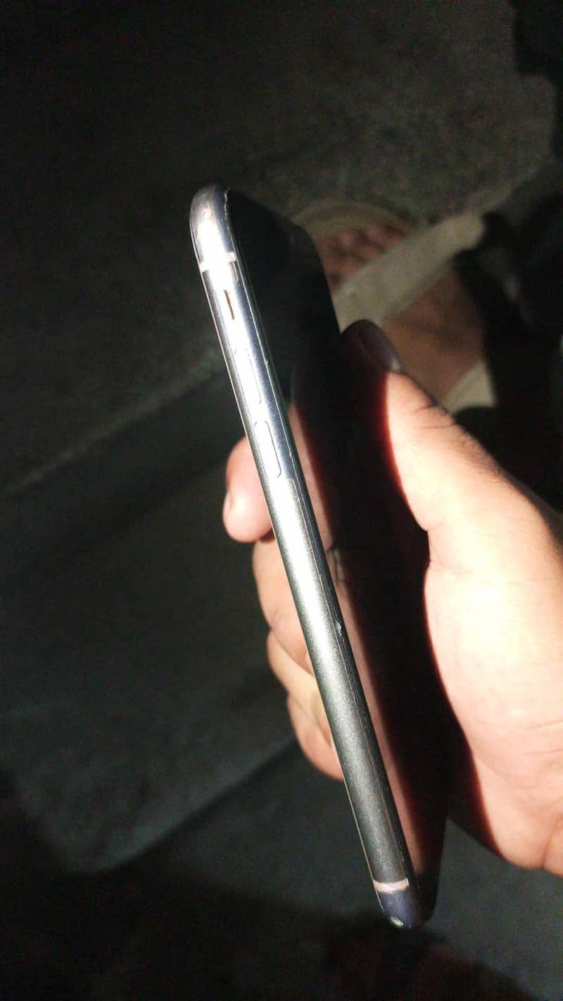 Apple iPhone 11 2