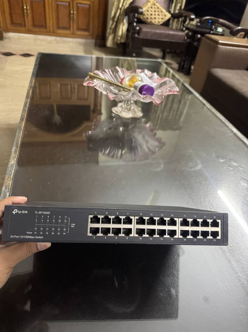 Tp link 24 port switch 0