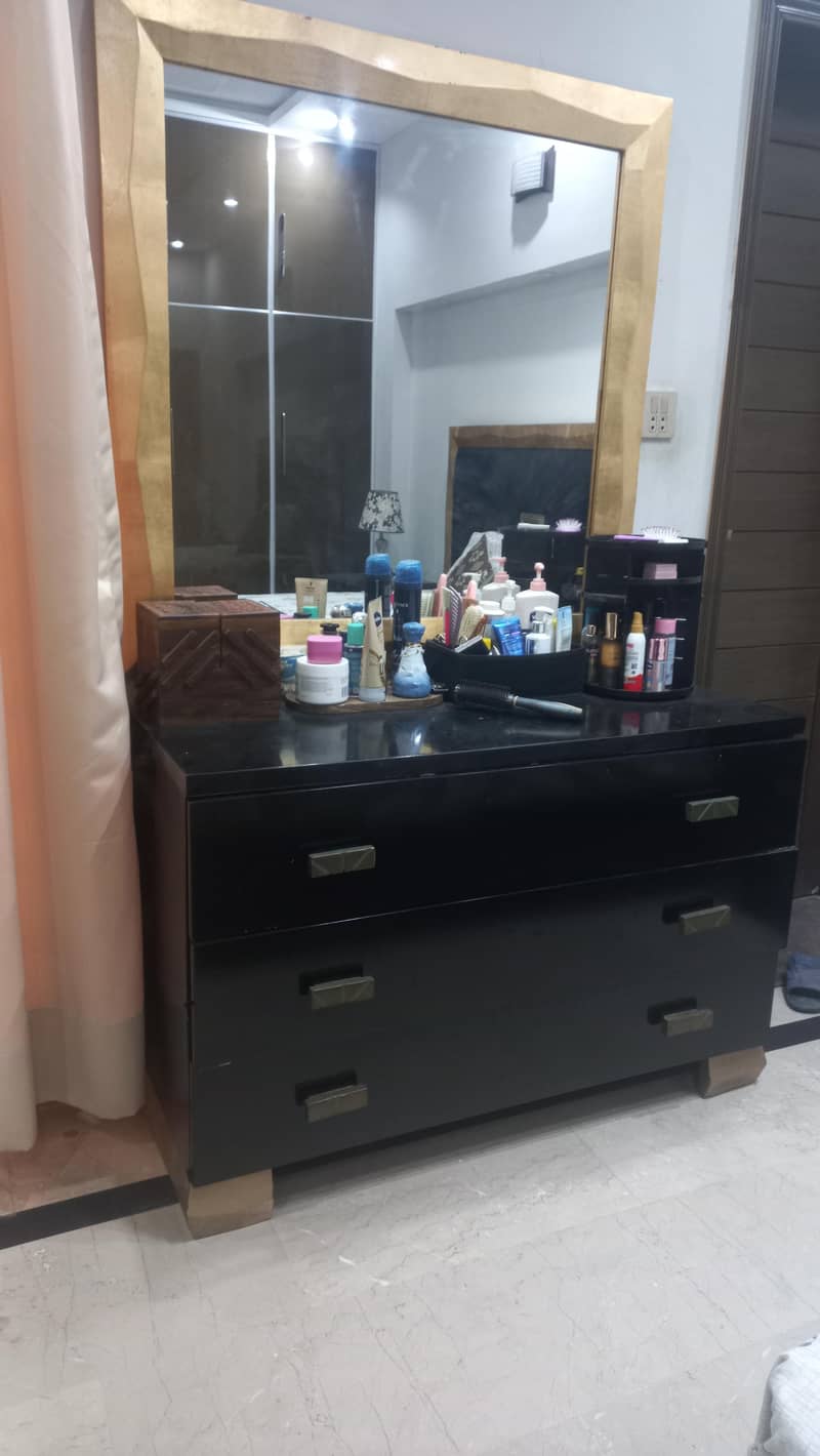 bed and dressing table 1