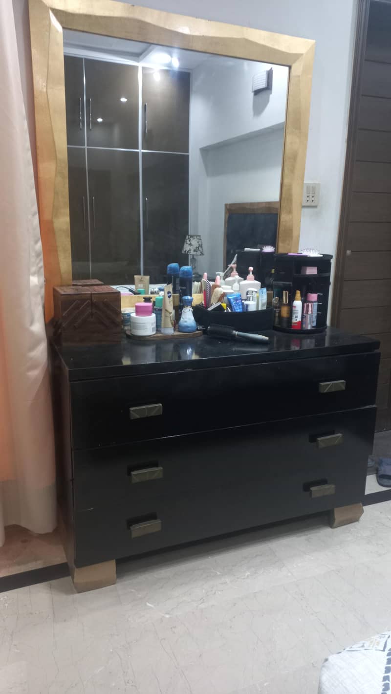 bed and dressing table 2