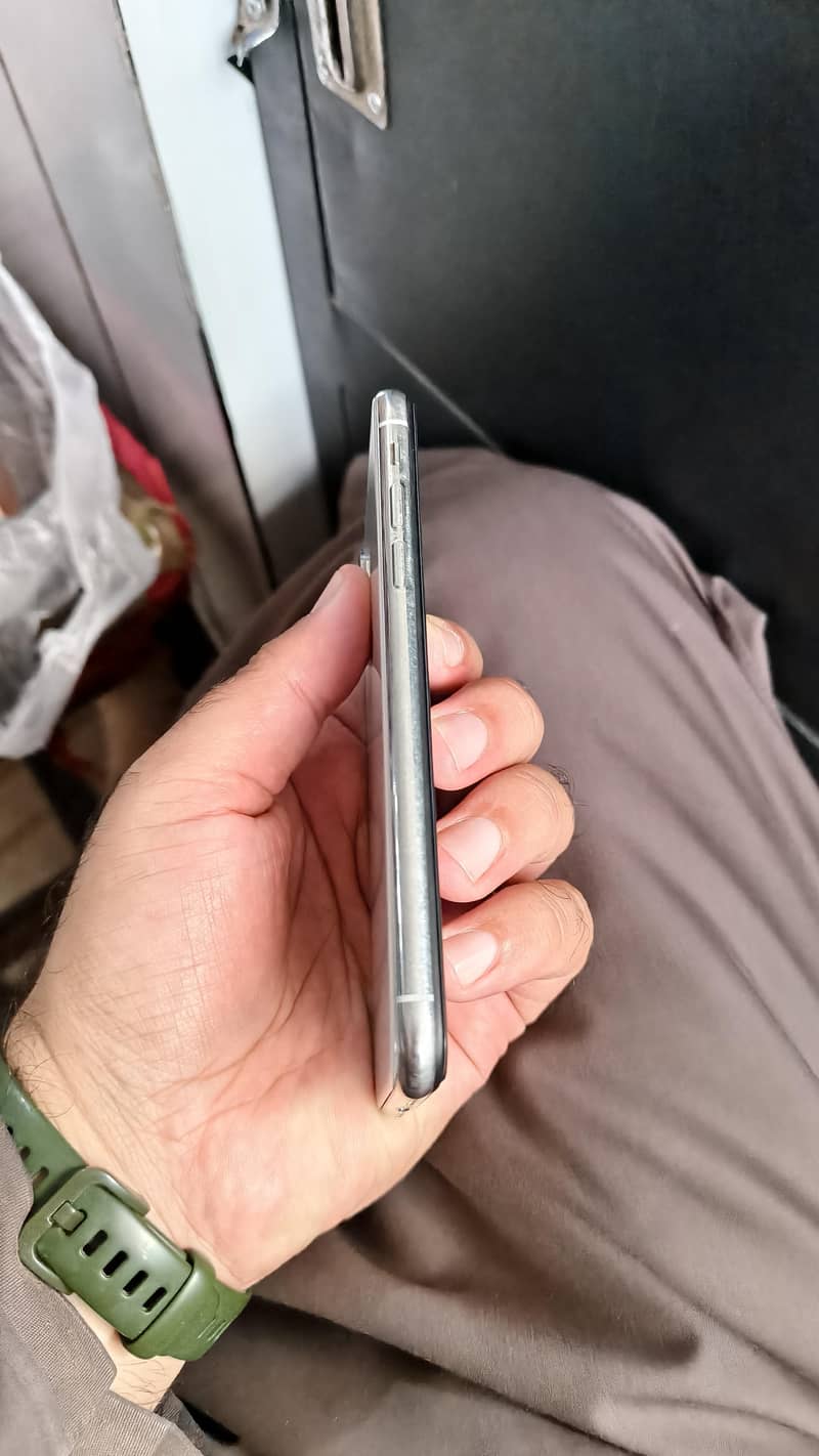 Apple iPhone X 1