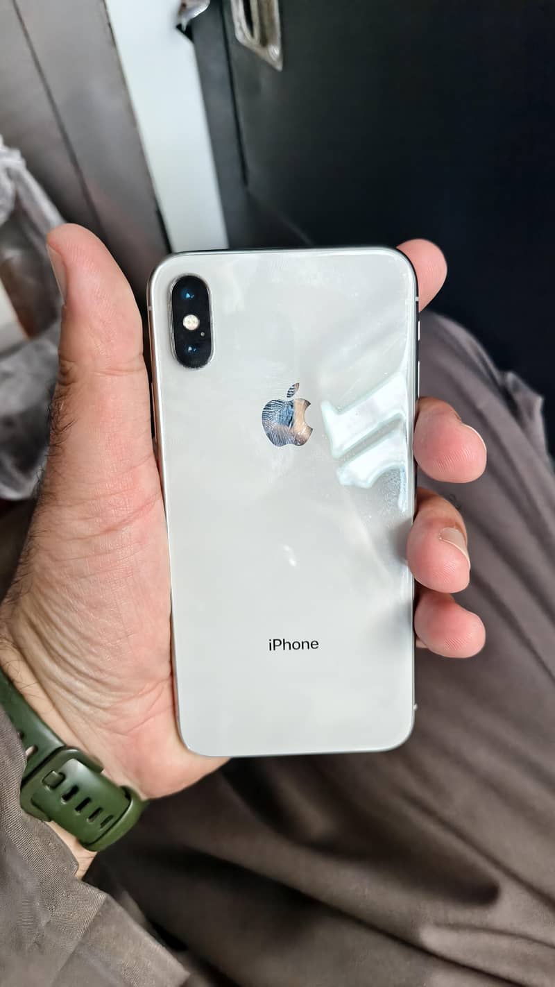 Apple iPhone X 3