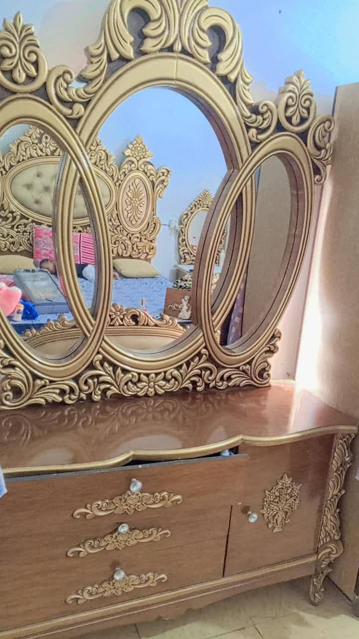 bed tables show Case 4