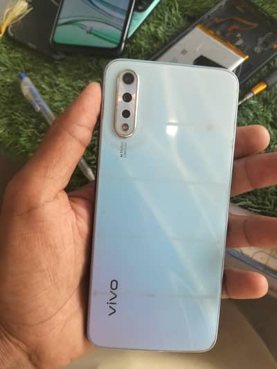Vivo S1
