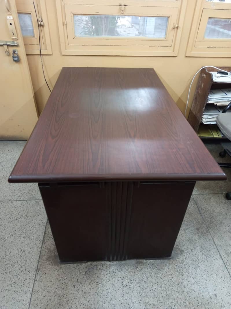 Office Table 0