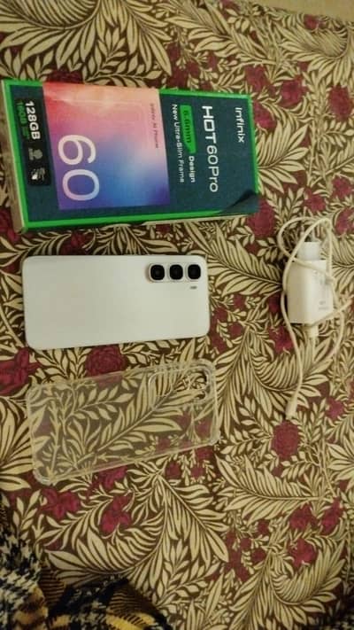 Infinix hot 60 pro 8+4/128 gb brand new excellent condition
