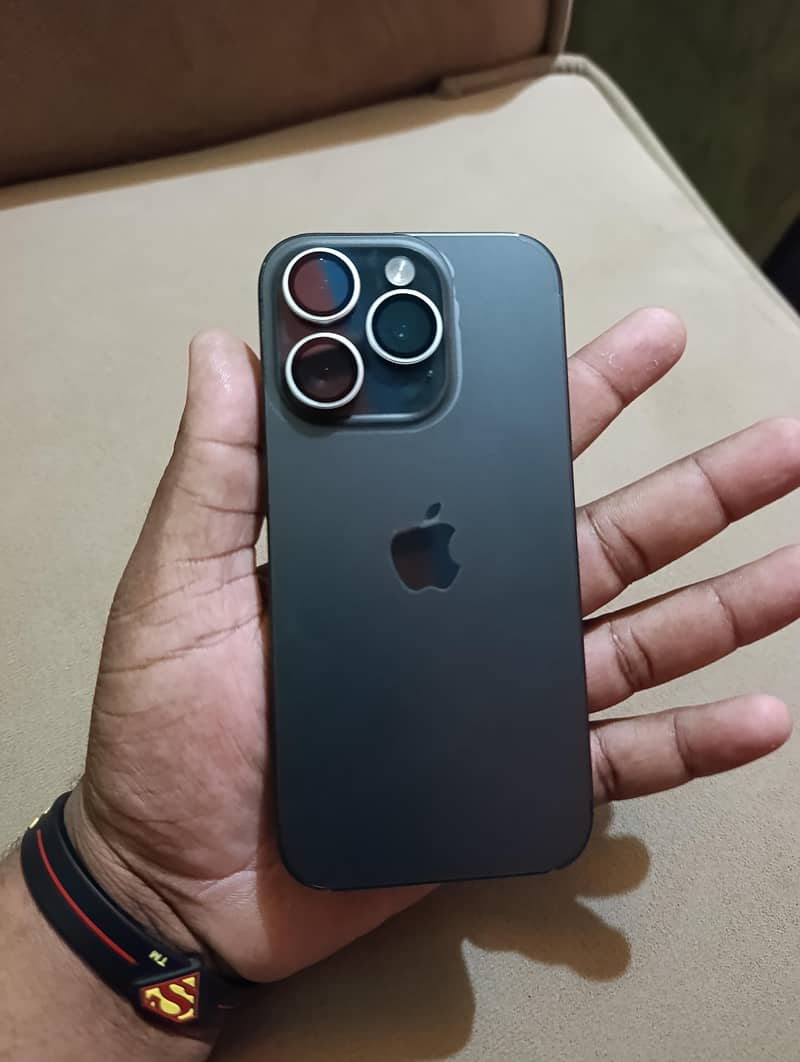 Apple iPhone 15 Pro 1