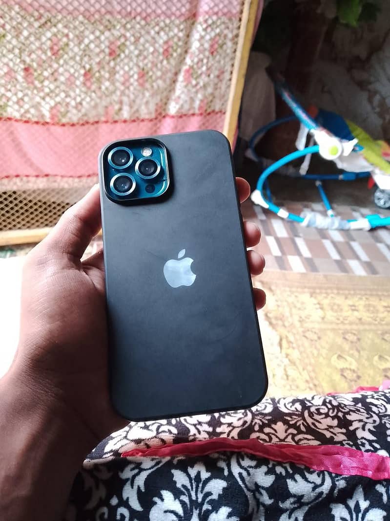 Apple iPhone 12 Pro Max 1