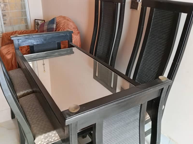 draining table & 6 chairs 2