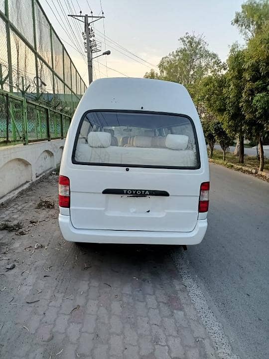 Hiace Van 3