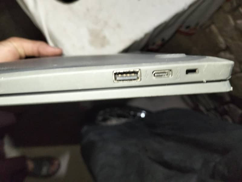 HP Chrome Book 4