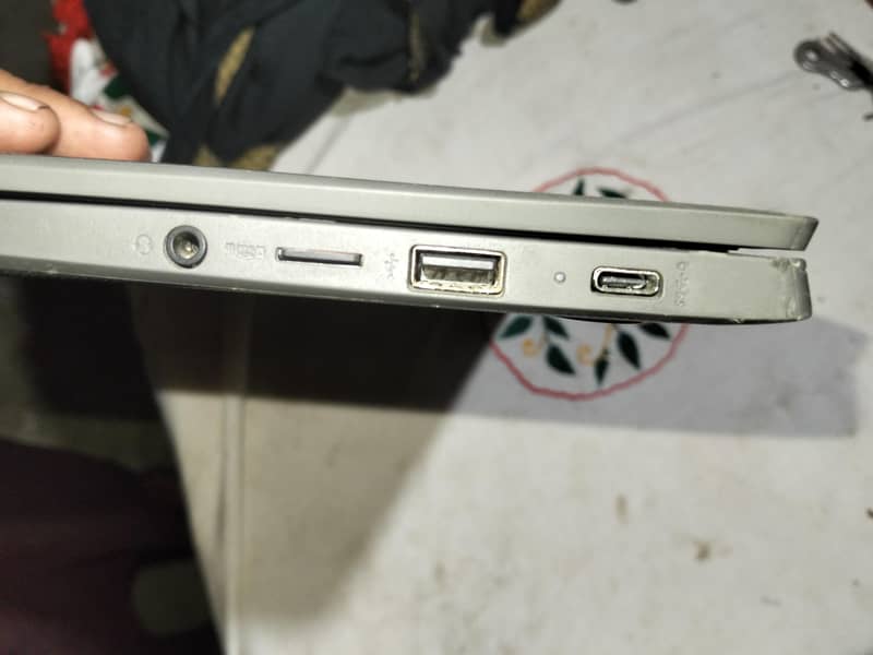HP Chrome Book 5
