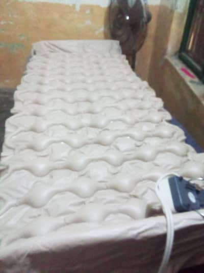 Air mattress with pump Anti-decubitus system (believia)
