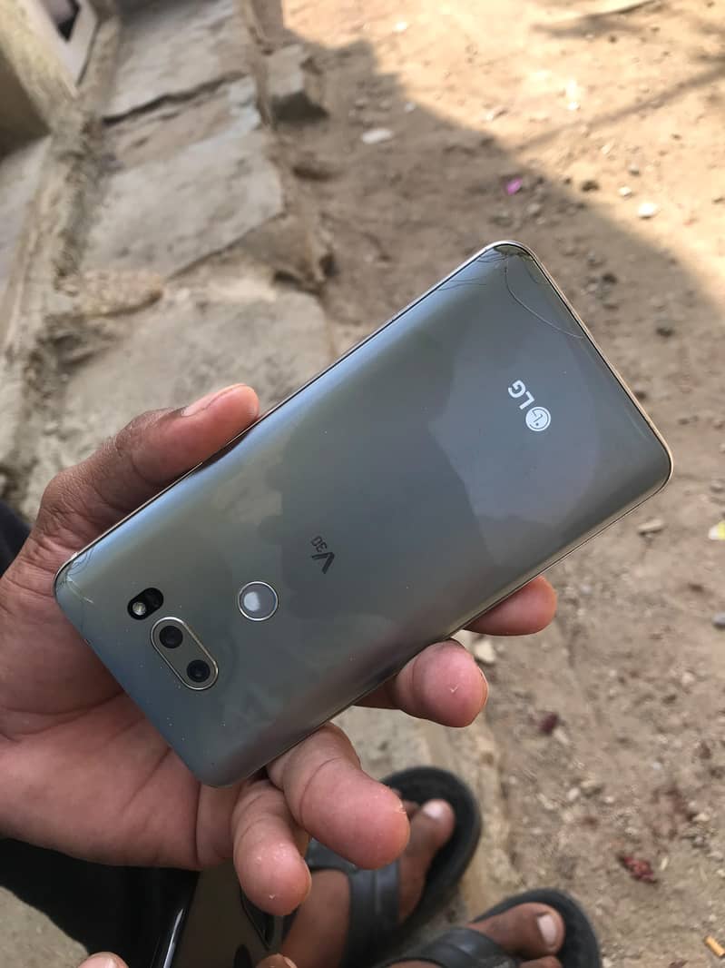 LG V30 6