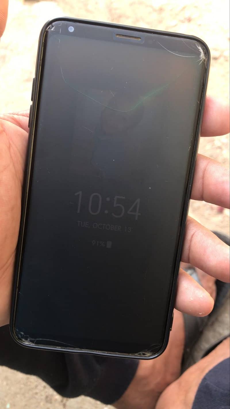 LG V30 7