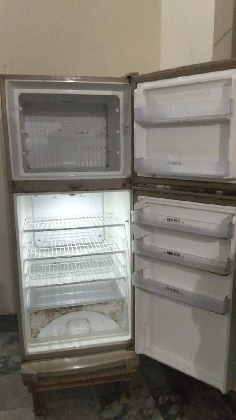 fridge 0