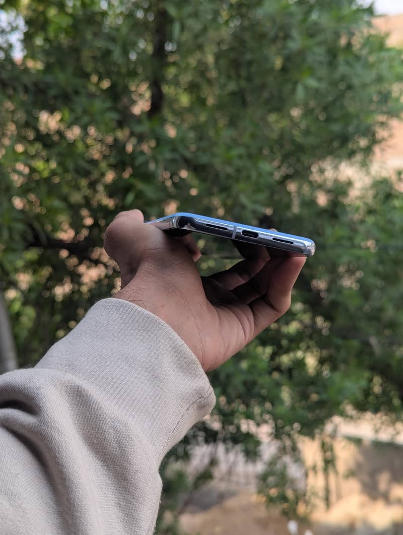 Pixel 8 Pro (12/128) 6