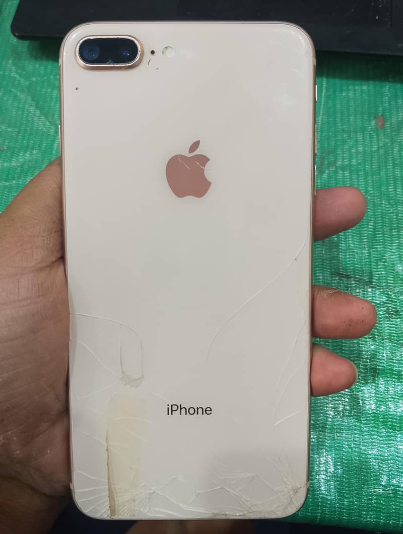 Apple iPhone 8 Plus 0