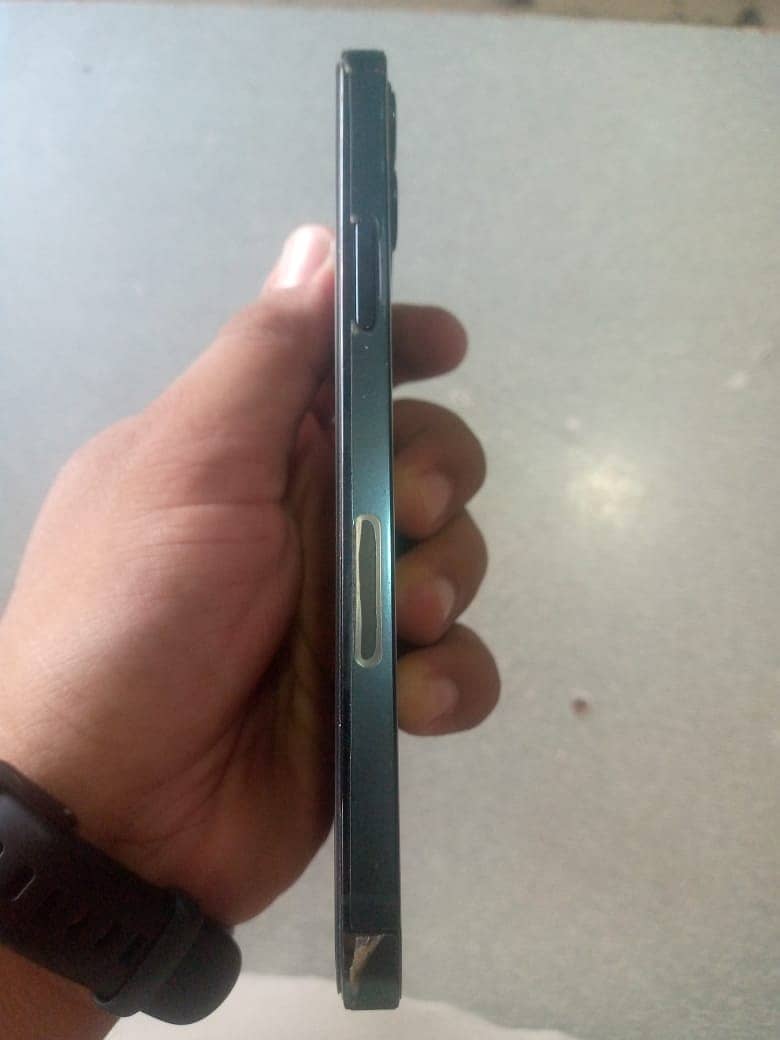 Apple iPhone 12 Pro 1