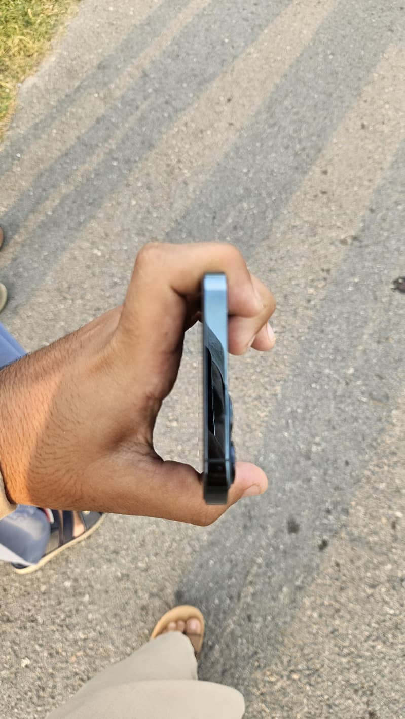 Apple iPhone 12 Pro Max jv 3