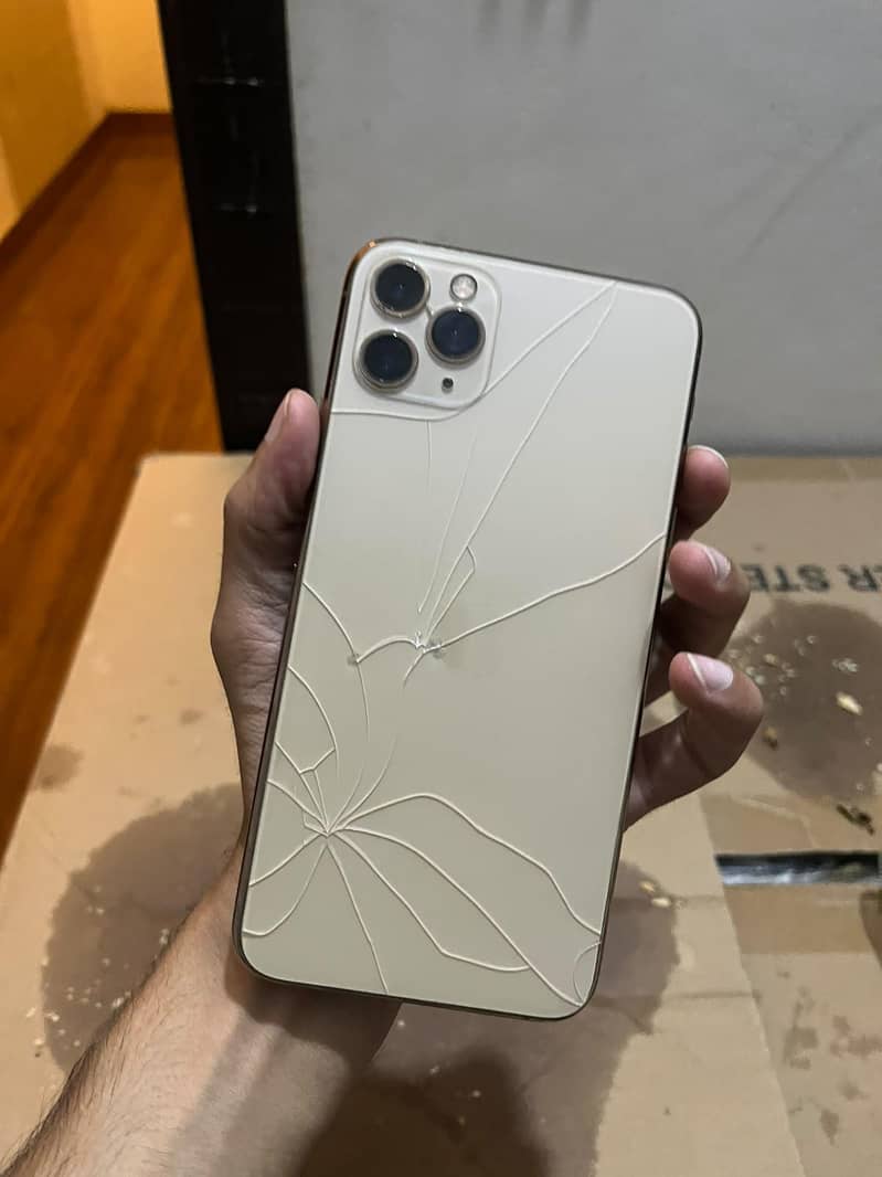 Apple iPhone 11 Pro Max 6