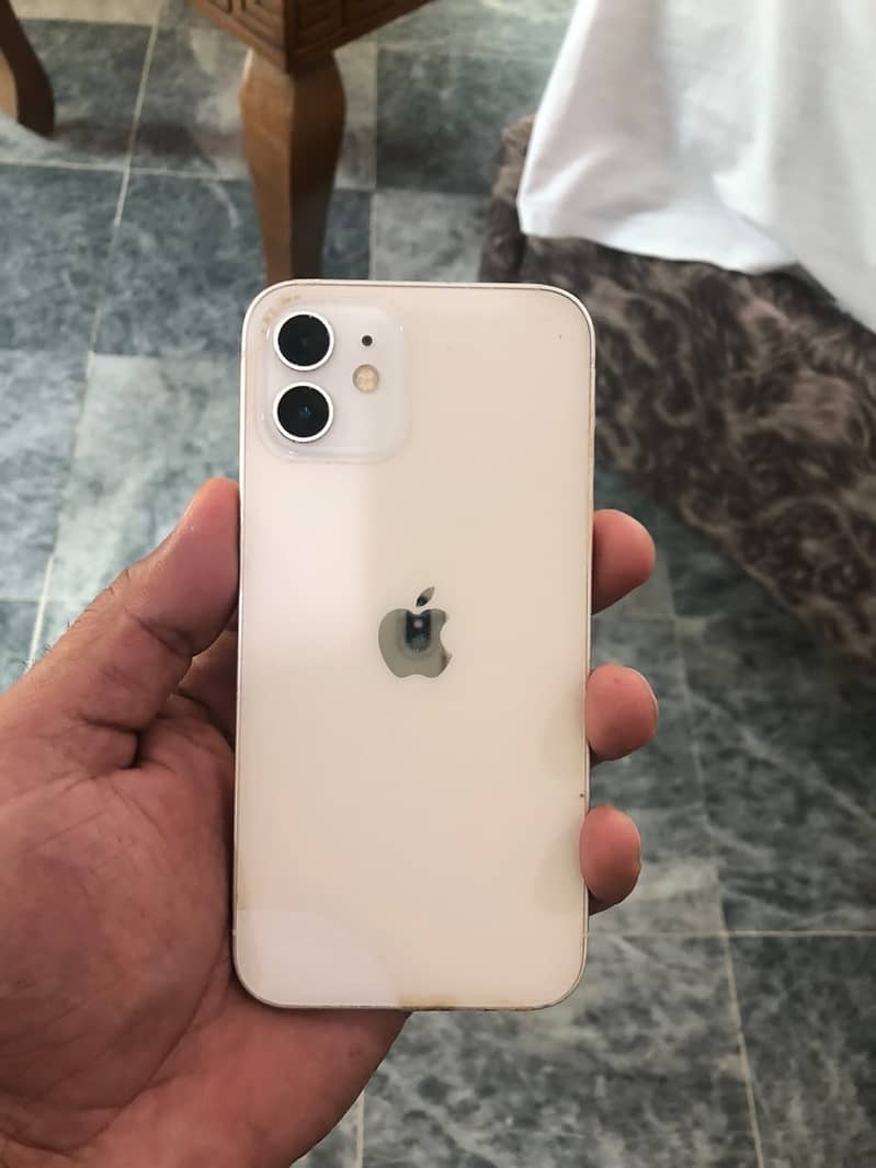 Apple iPhone 12 3