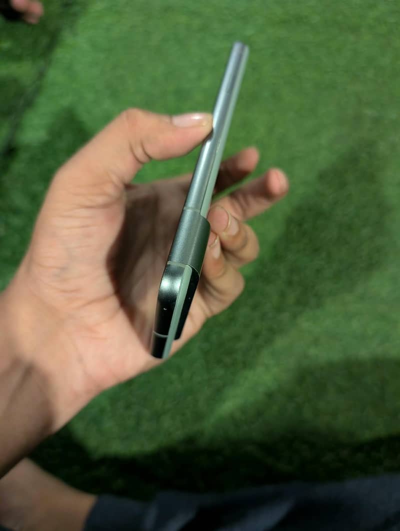 Google Pixel 8 3