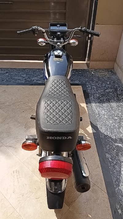 Honda CG 125 2025 Model Black – 12,000 KM Used – Excellent Deal