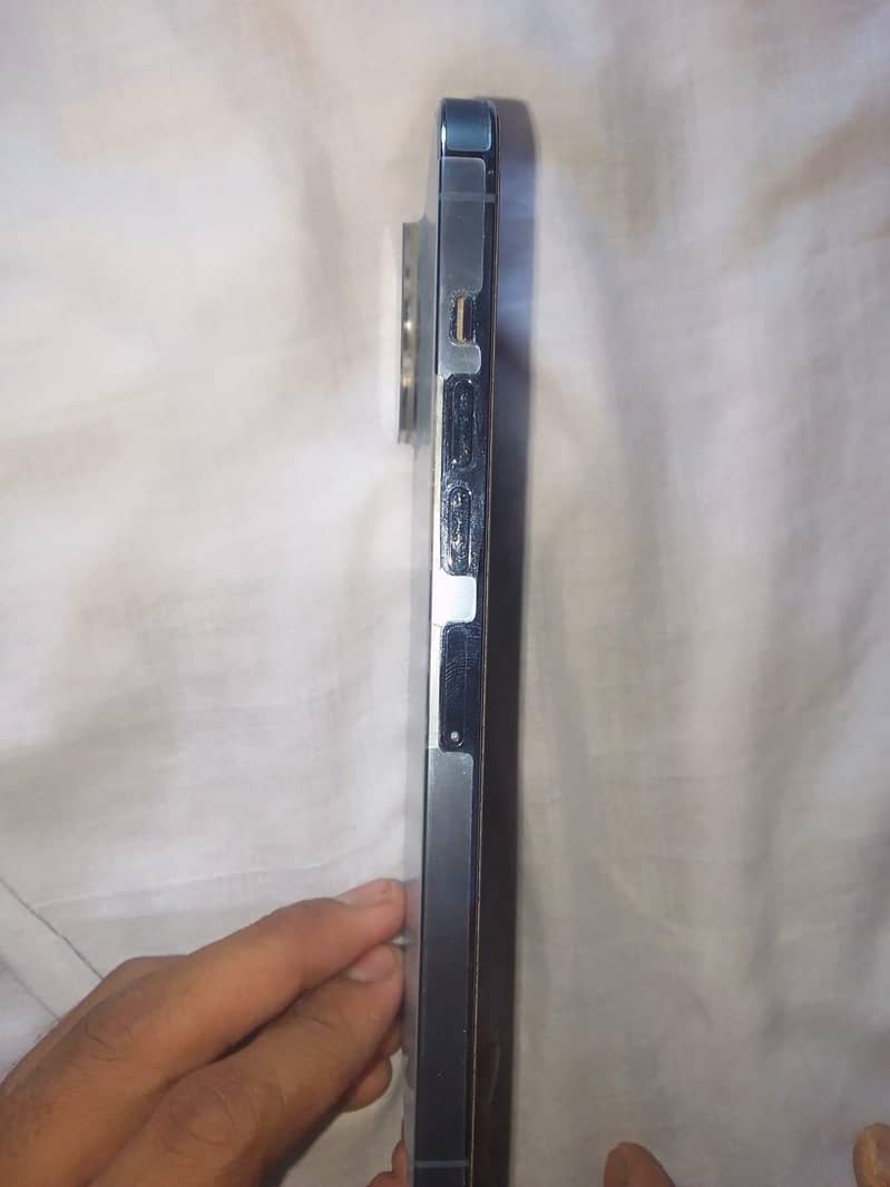 Apple iPhone 13 Pro Max 3