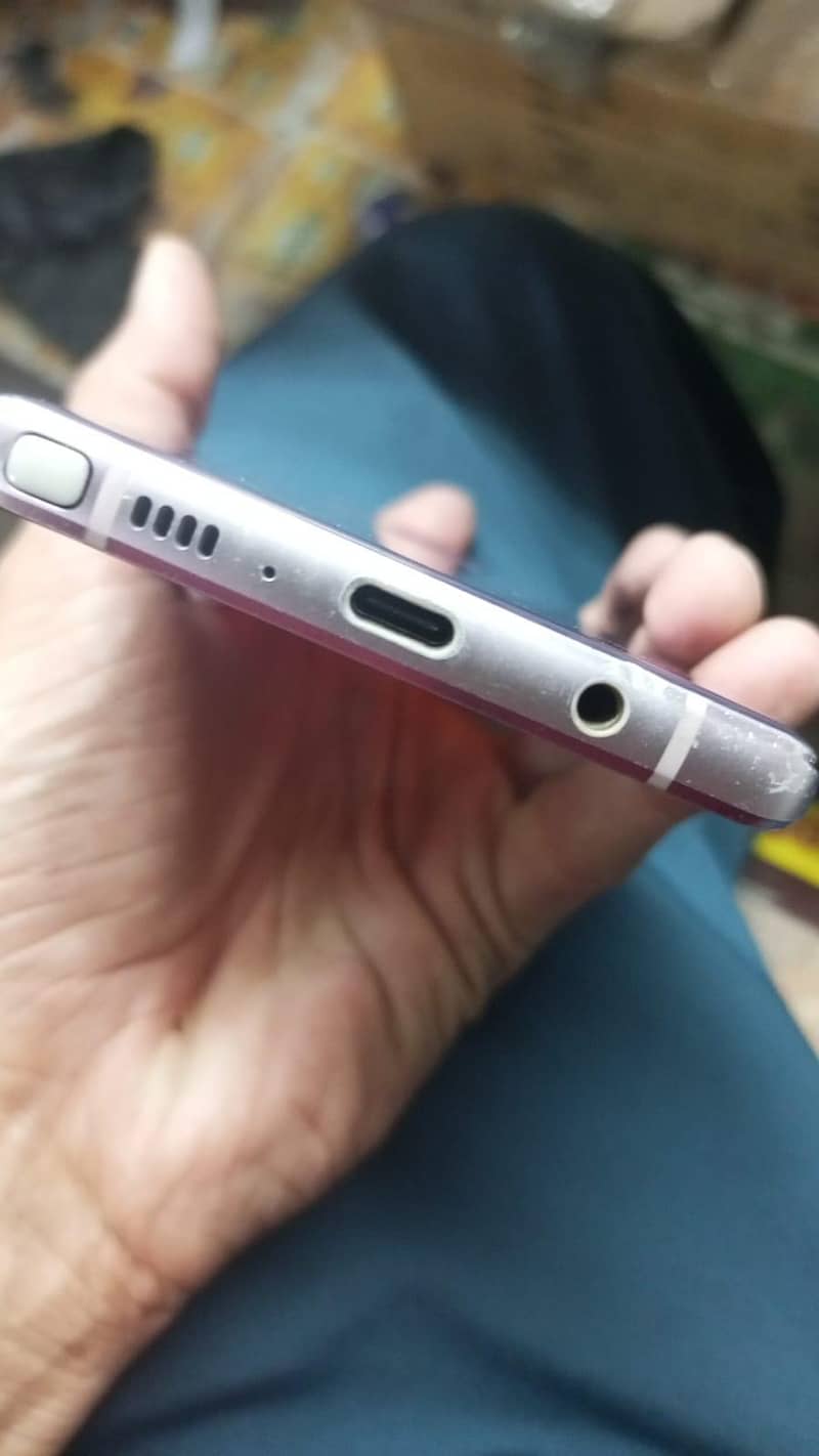 Samsung Mobile Note 9 1