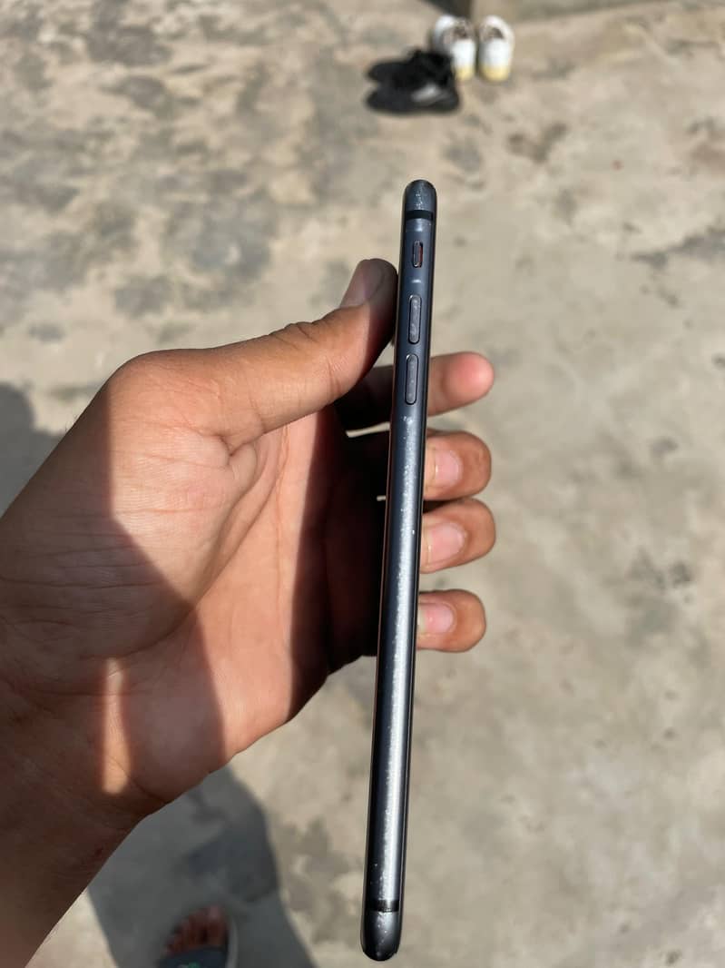 Apple iPhone 8 Plus 2