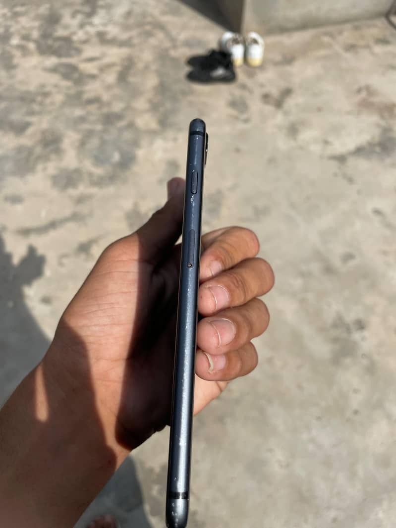 Apple iPhone 8 Plus 3
