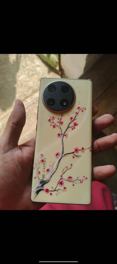 Tecno Spark 20 Pro Plus