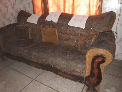 3 peace Sofa set is in good Condion strong wood in Reasonable price