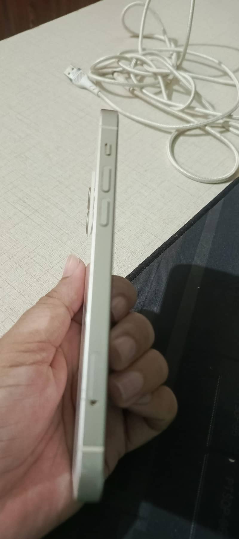 Apple iPhone 12 1