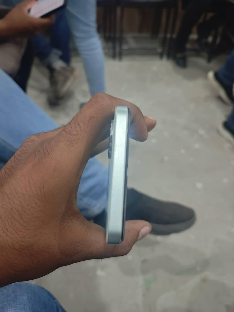 Realme Note 60x 3