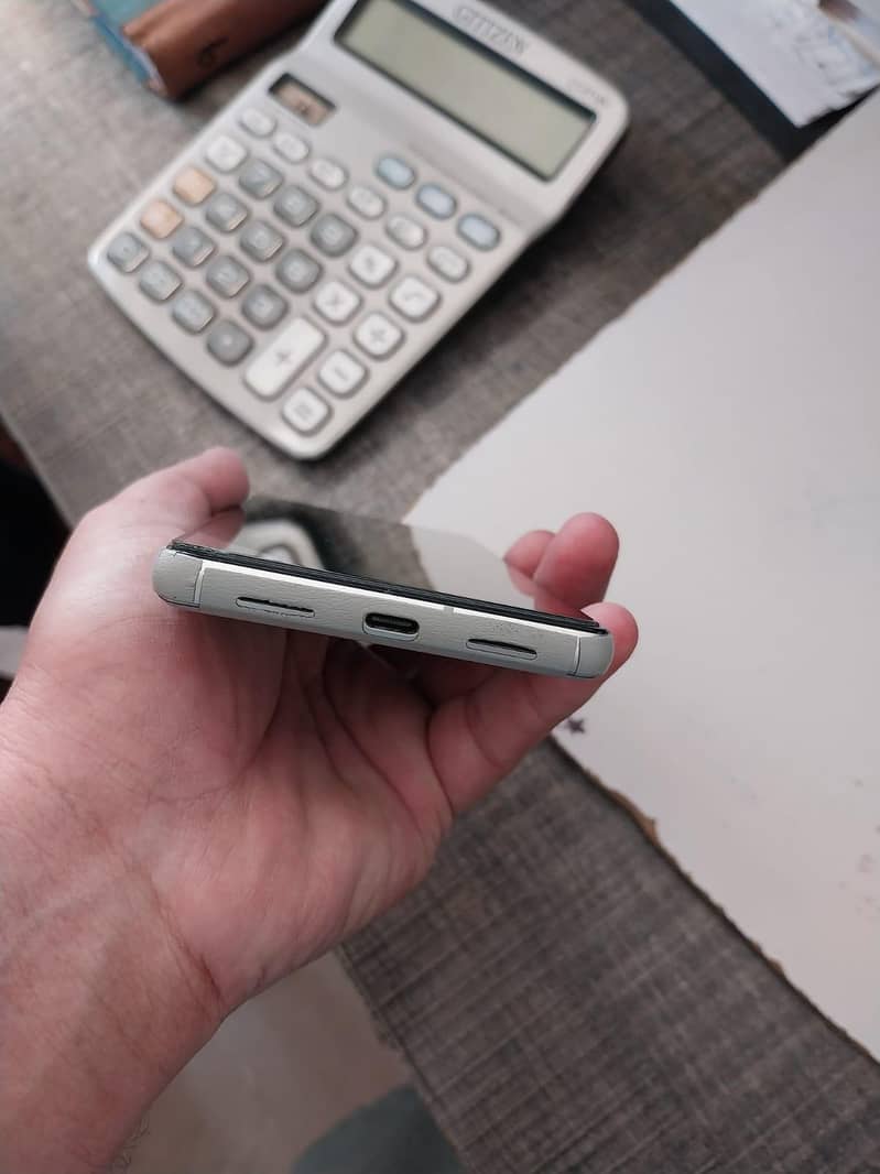 Google Pixel 7 5