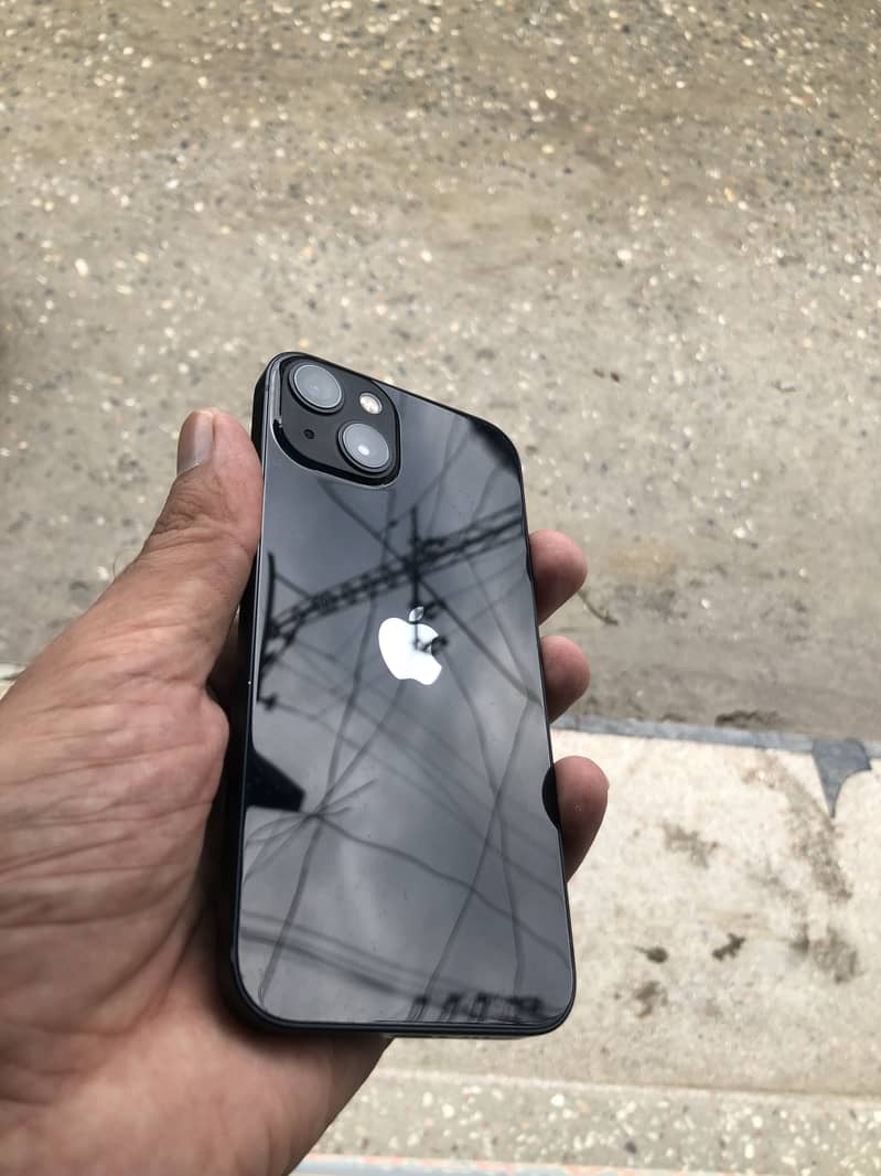 Apple iPhone 13 JV 1