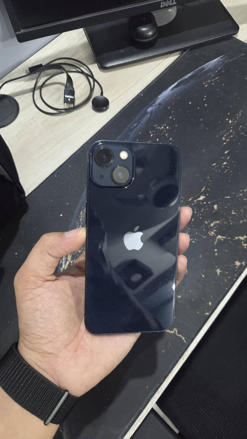 Apple iPhone 13 0