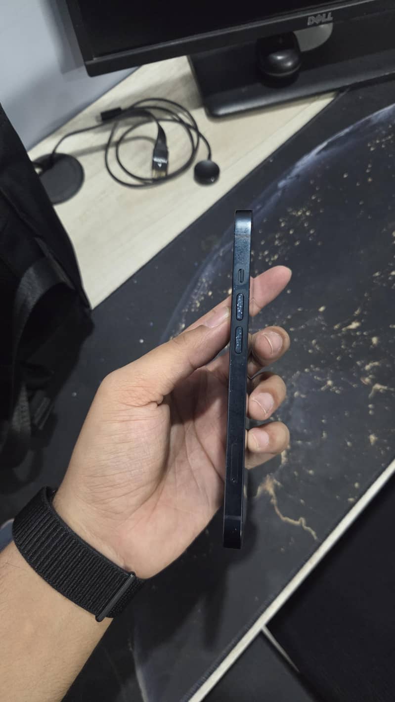 Apple iPhone 13 3