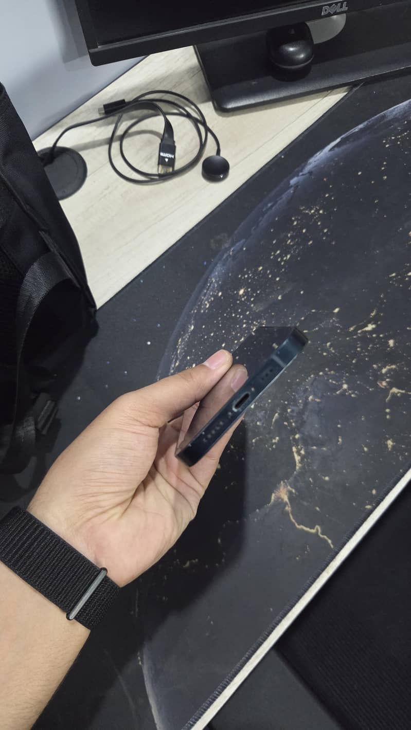 Apple iPhone 13 5