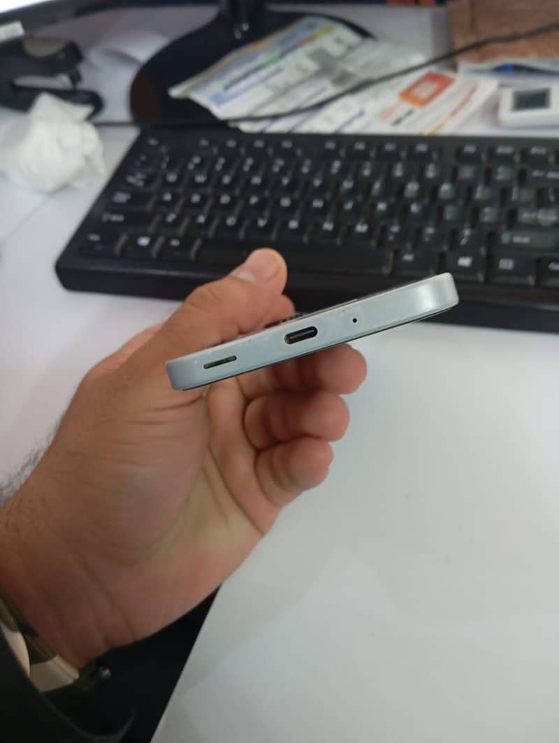 Samsung Mobile A16 3