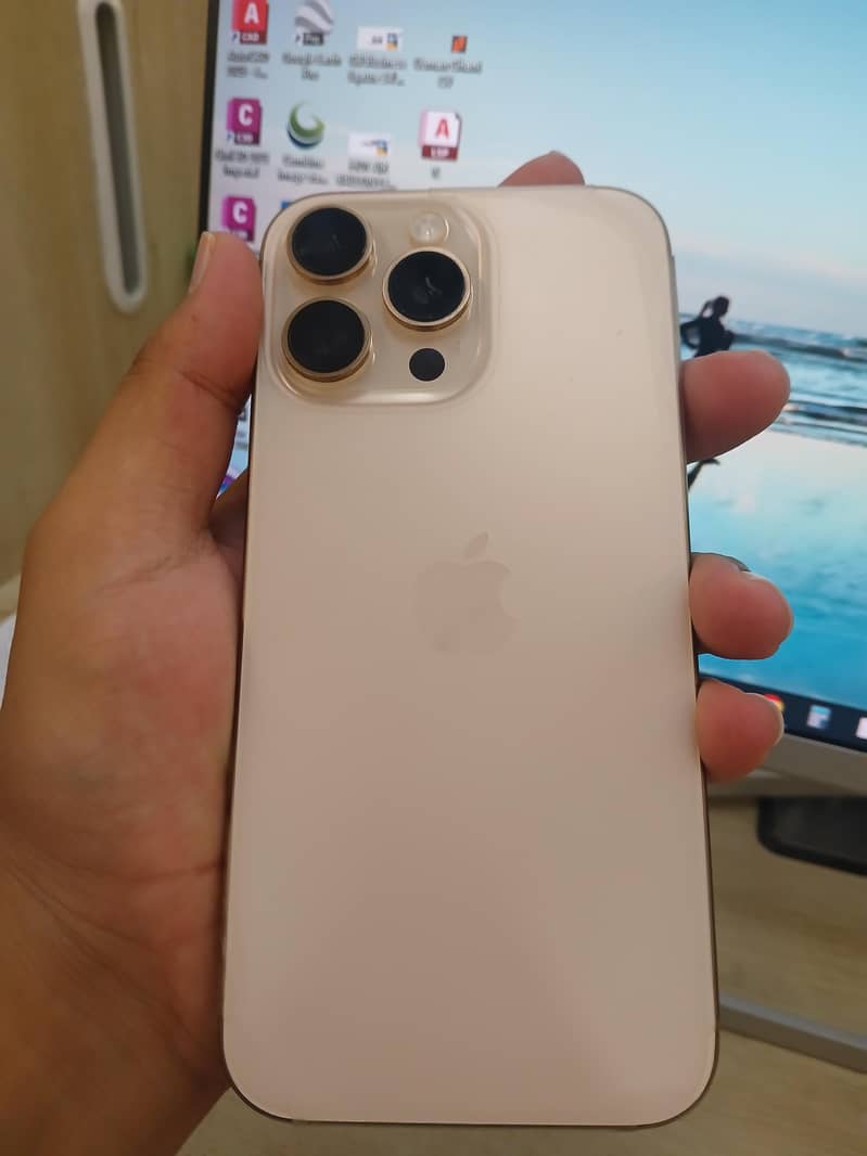 Apple iPhone 16 Pro Max JV 0