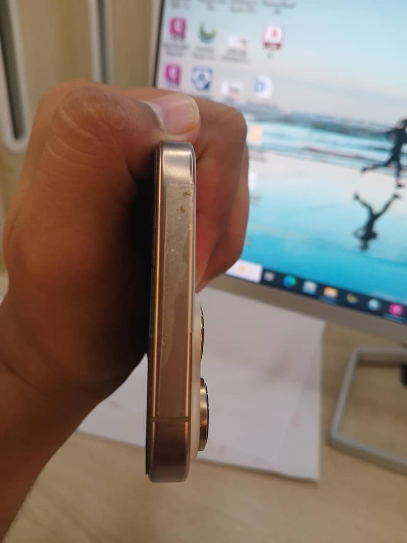 Apple iPhone 16 Pro Max JV 3