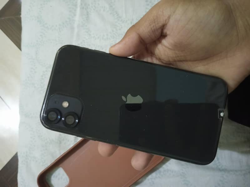 Apple iPhone 11 3