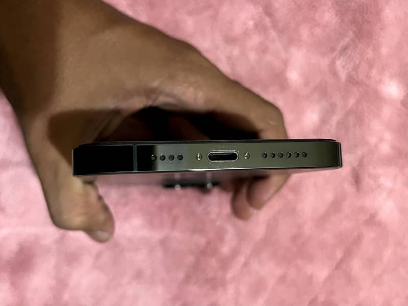 Apple iPhone 13 Pro Max 5