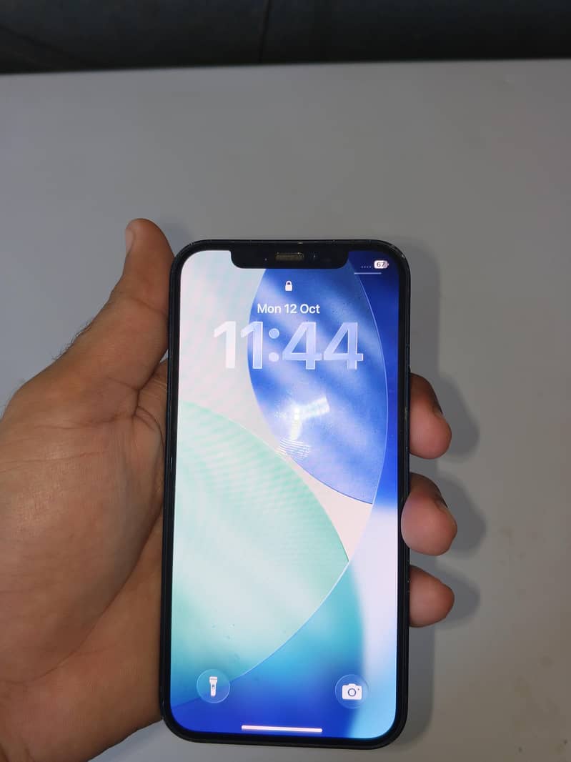 Apple iPhone 12 3