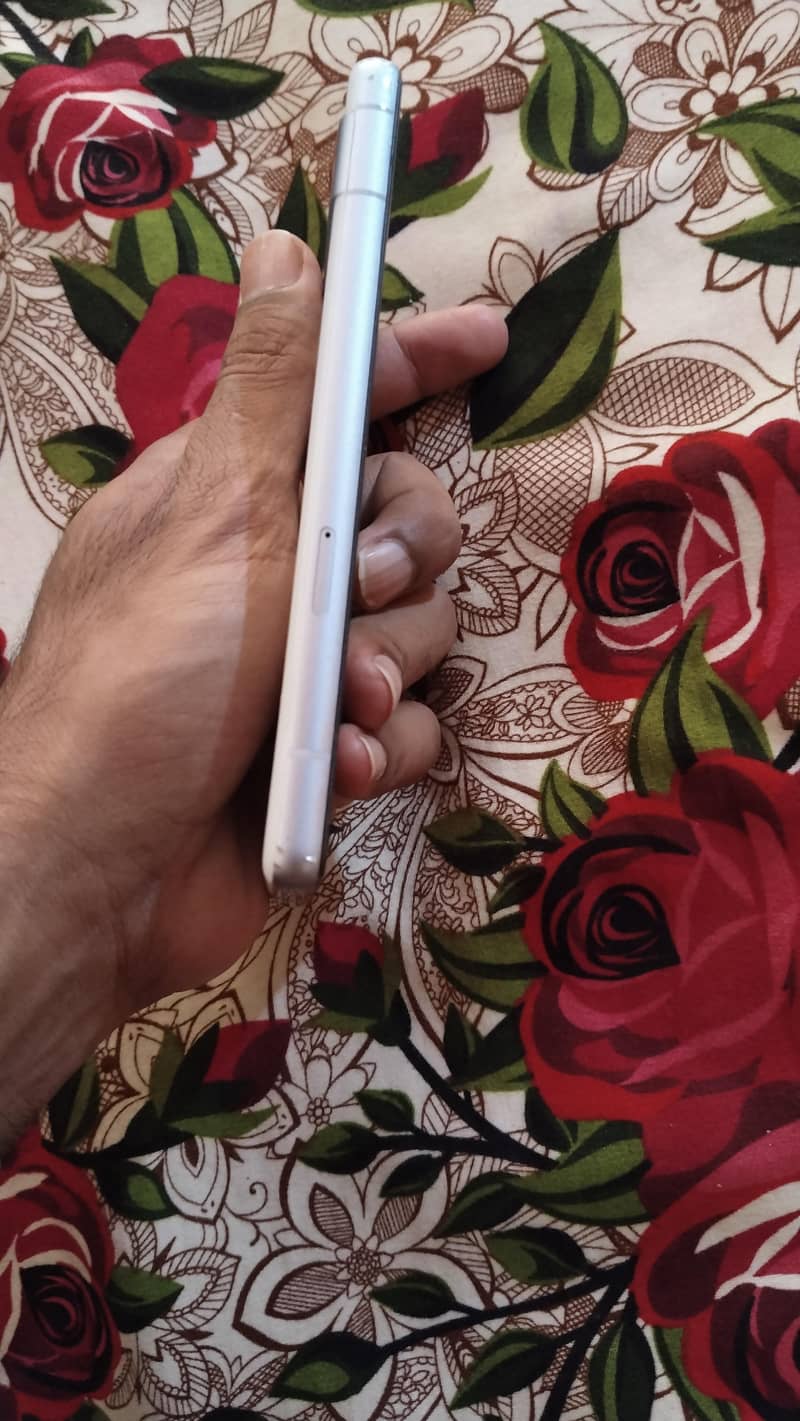 Google Pixel 7a 1